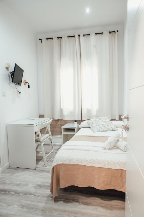 Hostal Ruta De Francia Barcelona Eksteriør billede