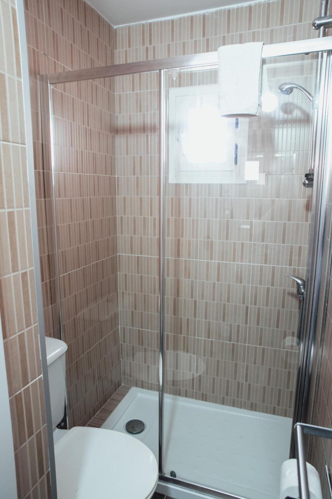 Hostal Ruta De Francia Barcelona Eksteriør billede