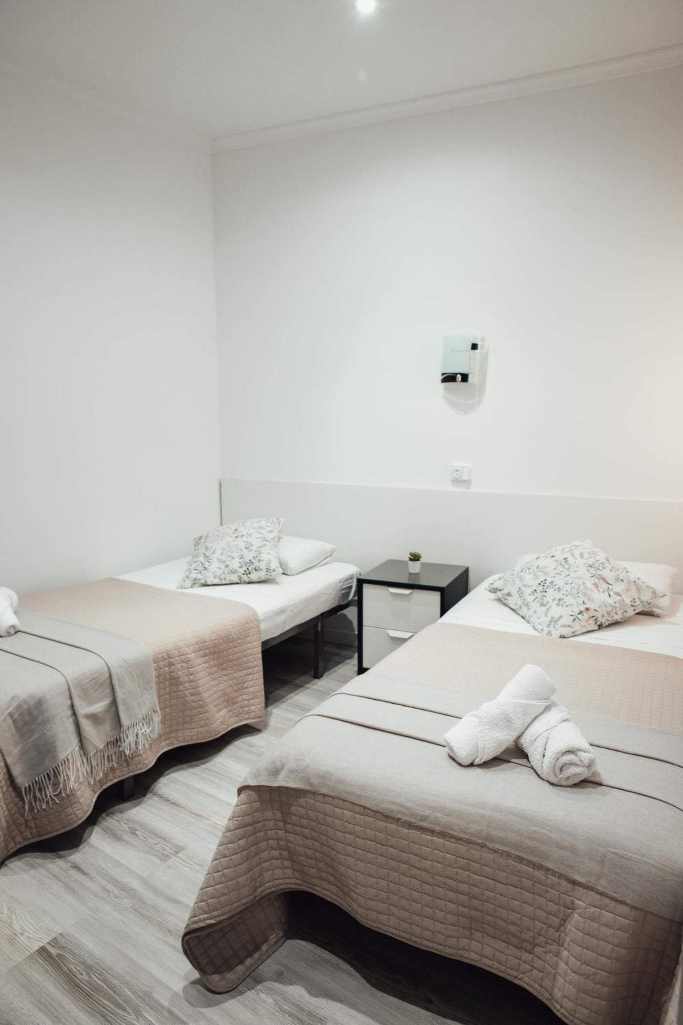 Hostal Ruta De Francia Barcelona Eksteriør billede