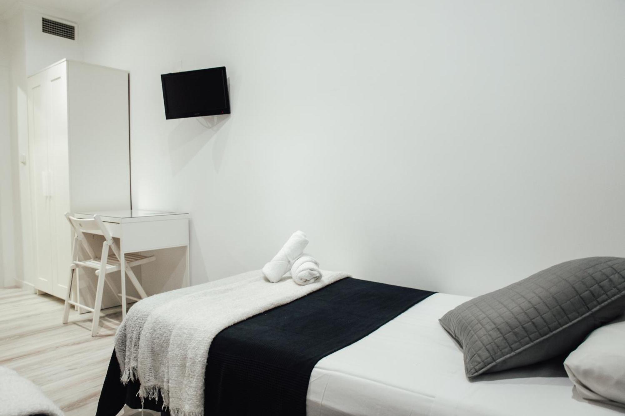 Hostal Ruta De Francia Barcelona Eksteriør billede