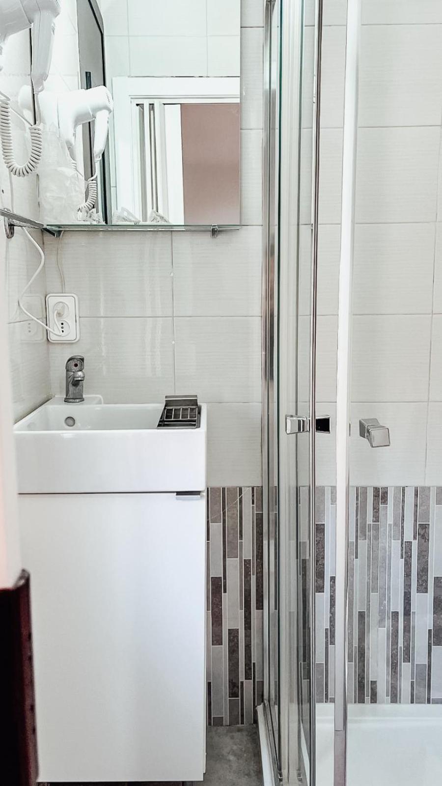 Hostal Ruta De Francia Barcelona Eksteriør billede