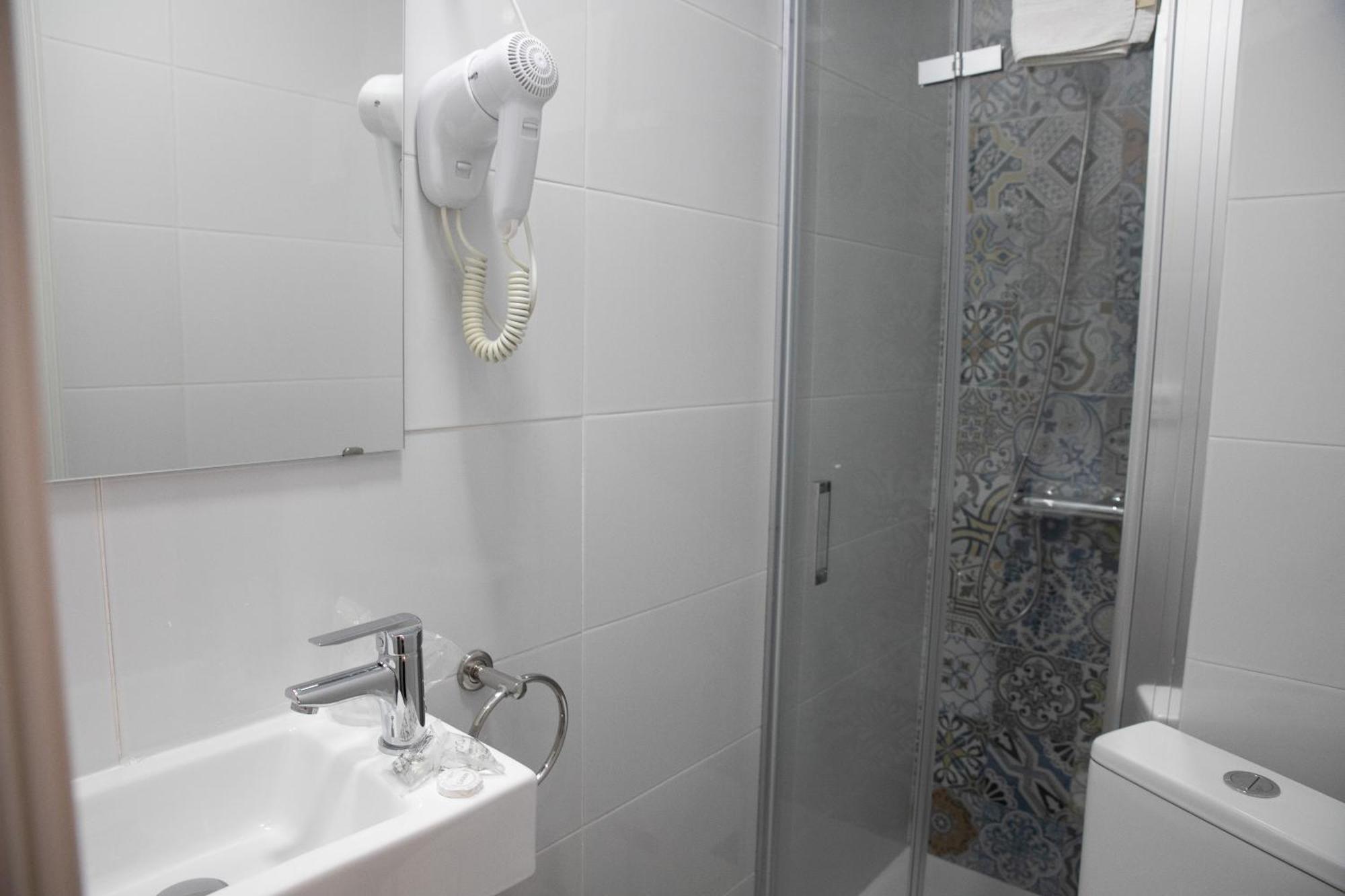 Hostal Ruta De Francia Barcelona Eksteriør billede